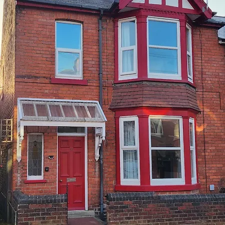 66 Tennyson Avenue - 3 Bed House With Courtyard Hébergement de vacances Scarborough
