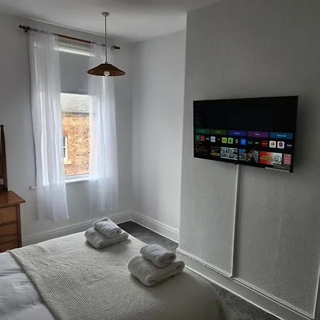 Hébergement de vacances 66 Tennyson Avenue - 3 Bed House With Courtyard Scarborough