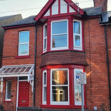 66 Tennyson Avenue - 3 Bed House With Courtyard Hébergement de vacances *