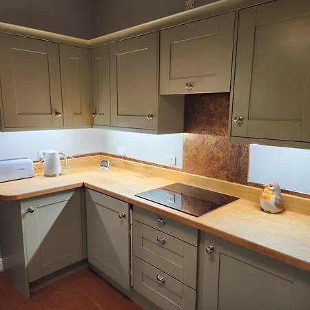 66 Tennyson Avenue - 3 Bed House With Courtyard Hébergement de vacances *