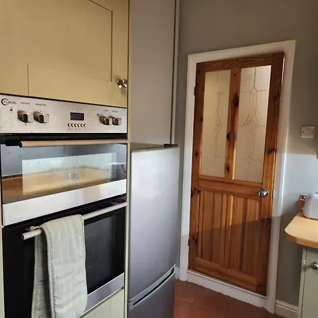 Hébergement de vacances 66 Tennyson Avenue - 3 Bed House With Courtyard Scarborough